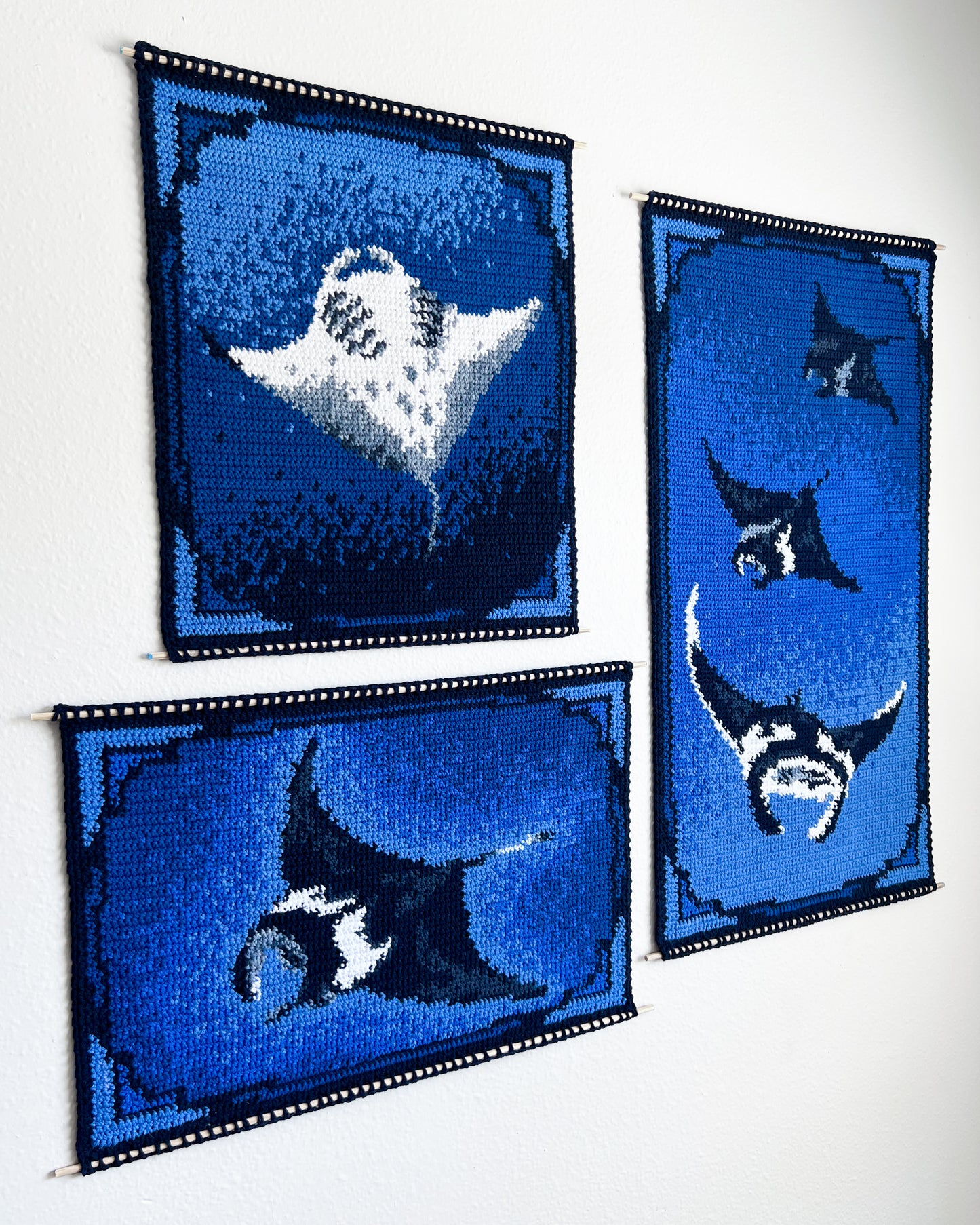 Manta Rays Tapestry pattern