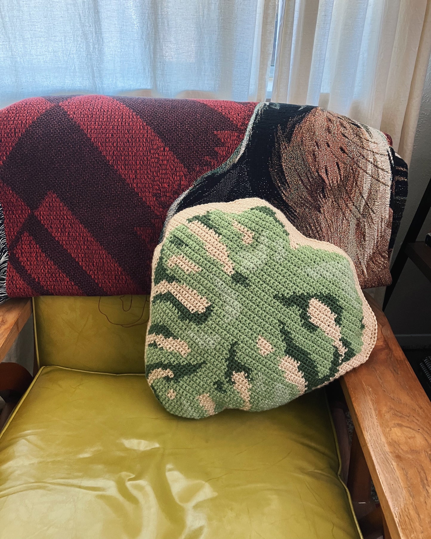 Monstera Pillow pattern
